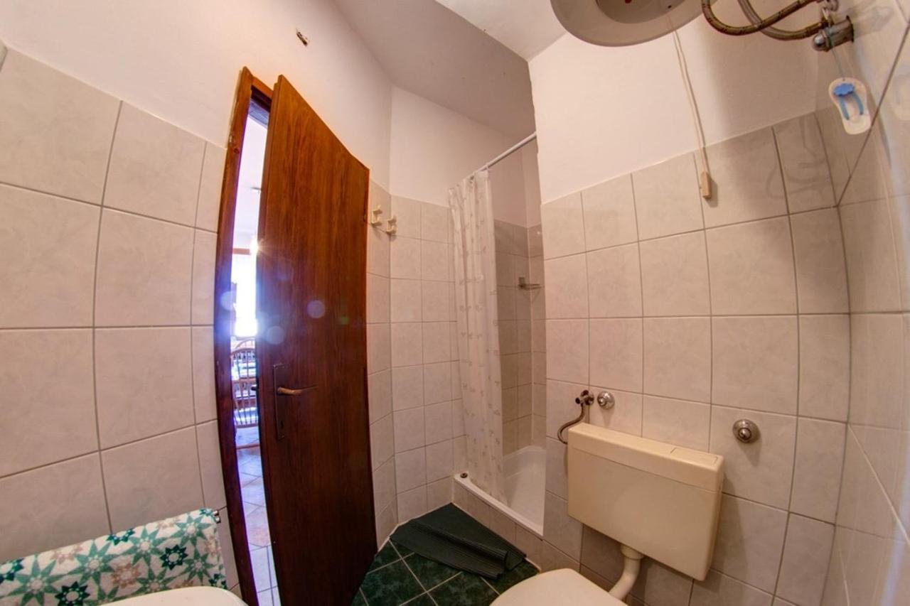 Malinska Apartment 1 Sveti Anton  Esterno foto