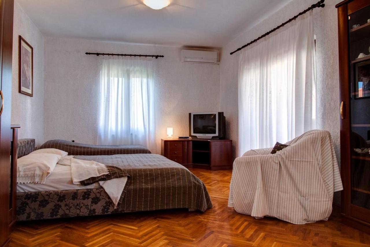 Malinska Apartment 1 Sveti Anton  Esterno foto
